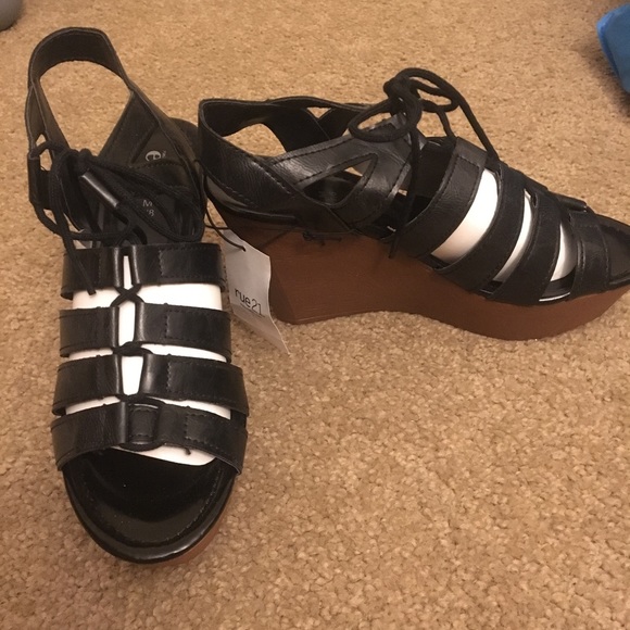 RUE21 black tie up wedges - Picture 2 of 4